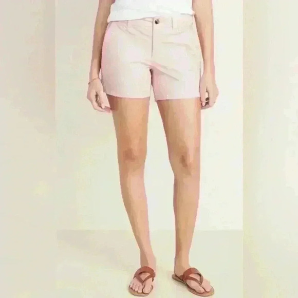 Old Navy Pink Floral Daisy Embroidered Mid Rise Everyday Shorts | Women's 10 - Picture 1 of 9